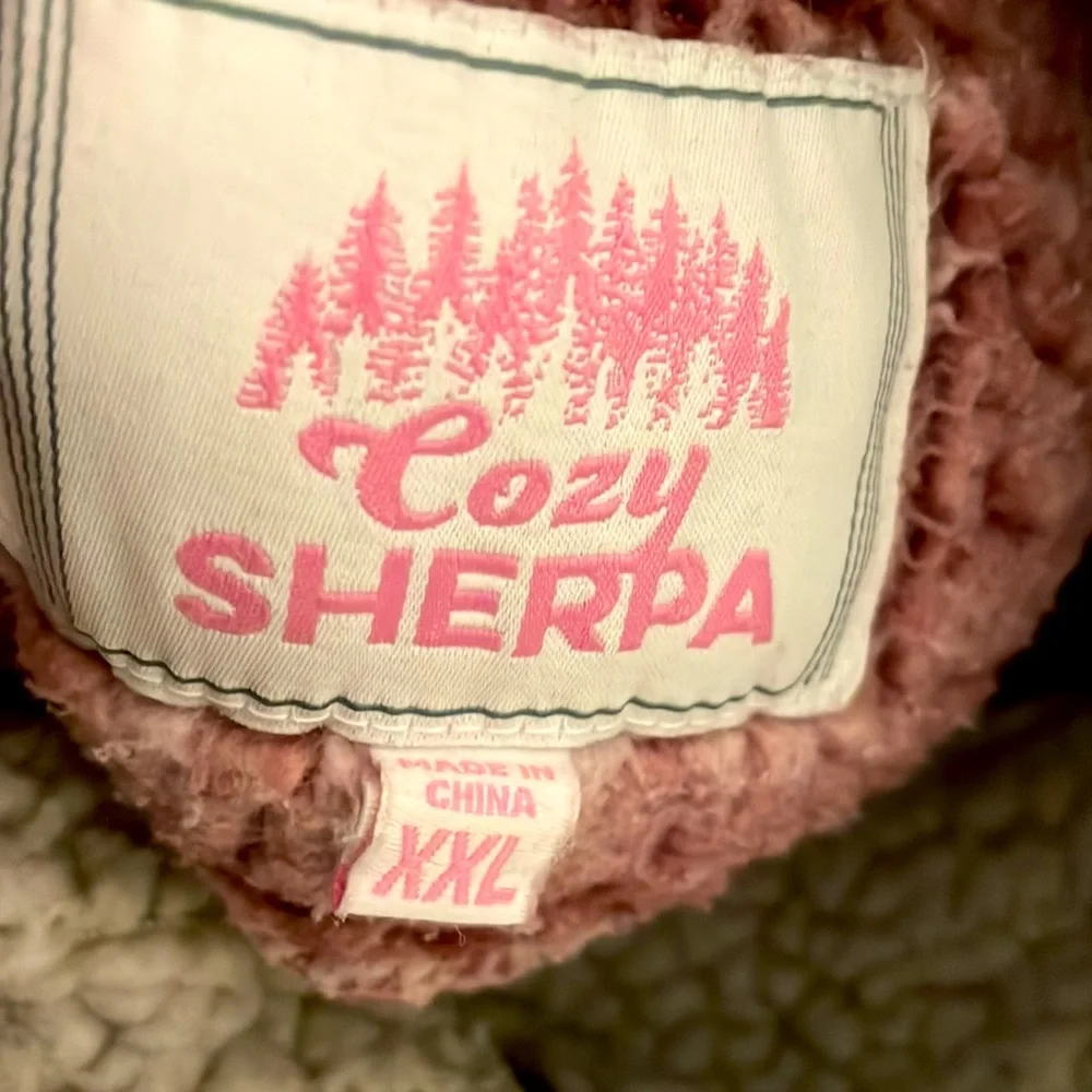 ⭐️FREE WITH VS BRA PURCHASE⭐️Cozy Sherpa Pink XXL Sweater - Picture 4 of 4